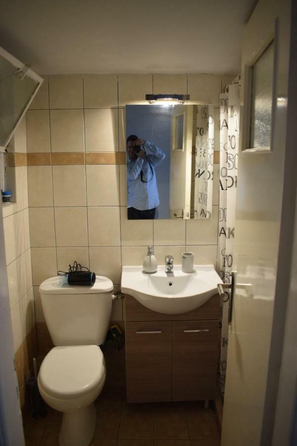 Historic Center Apartment At Thisseio Афины Экстерьер фото